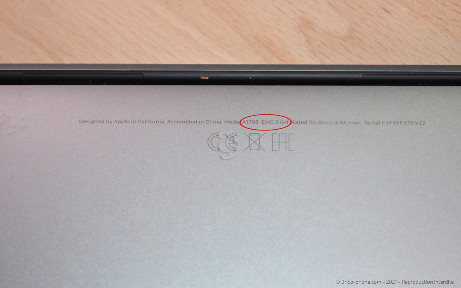 Changement de batterie sur Macbook Pro 13 pouces A1708 EMC 3164 - 2017 photo 1