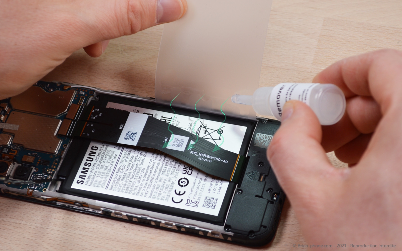 Changement batterie sur Galaxy A03s photo 2