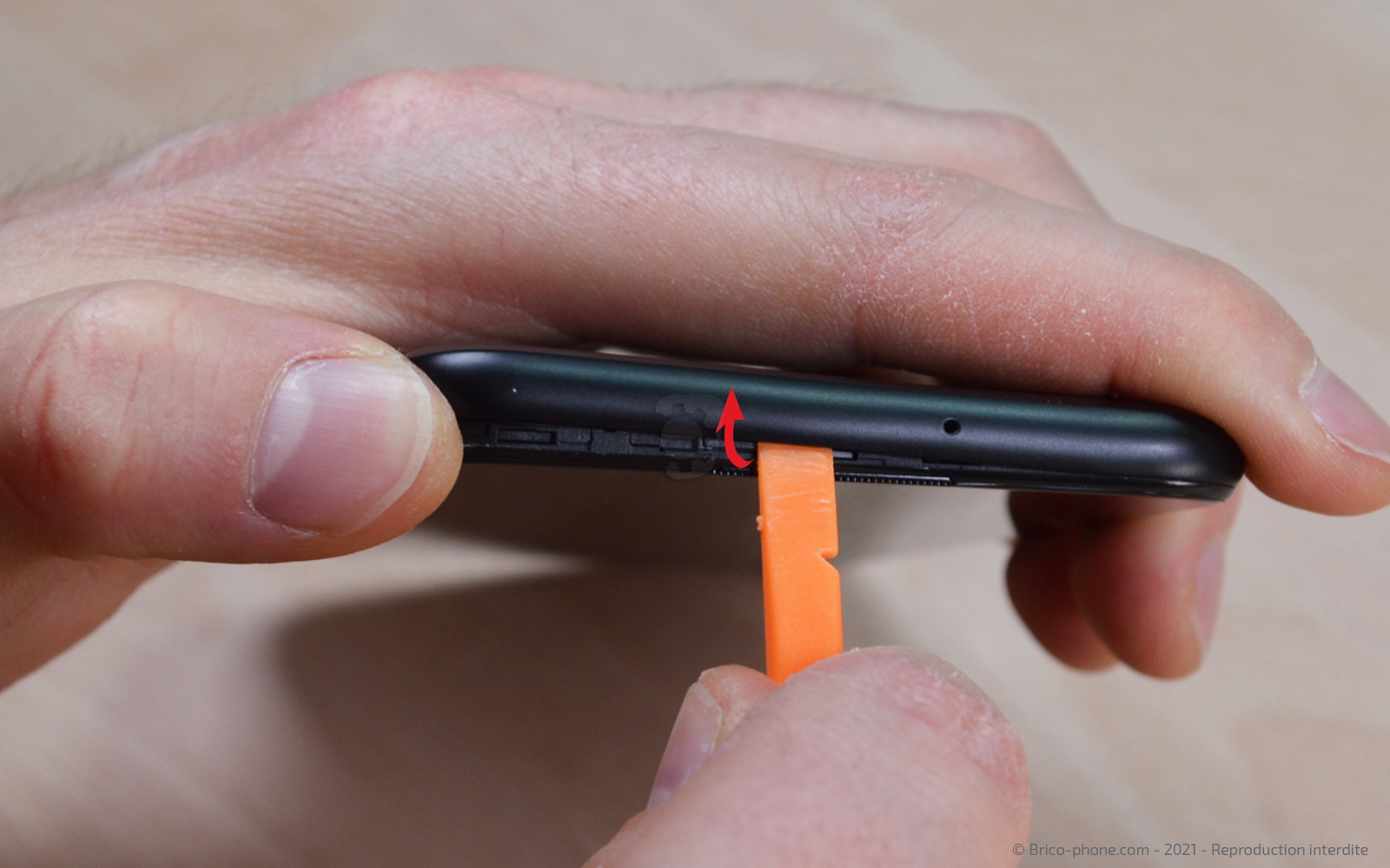 Changement batterie sur Galaxy A03s photo 3