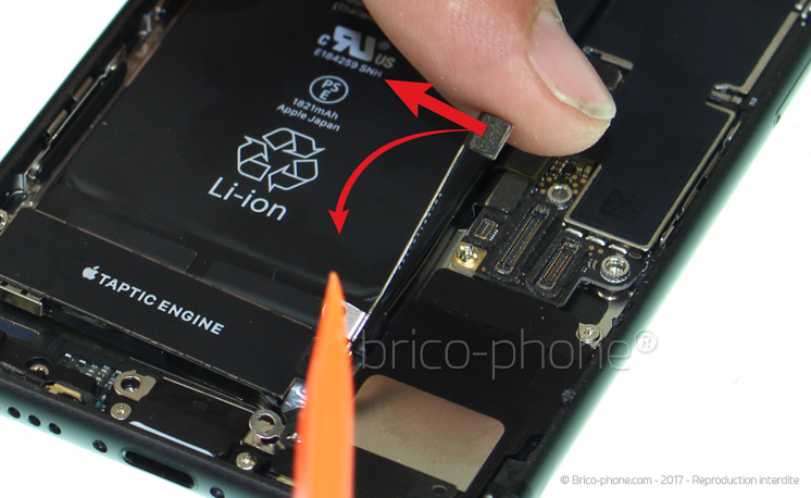 Changement d'antenne GSM (nappe rallonge) sur iPhone 8 photo 3