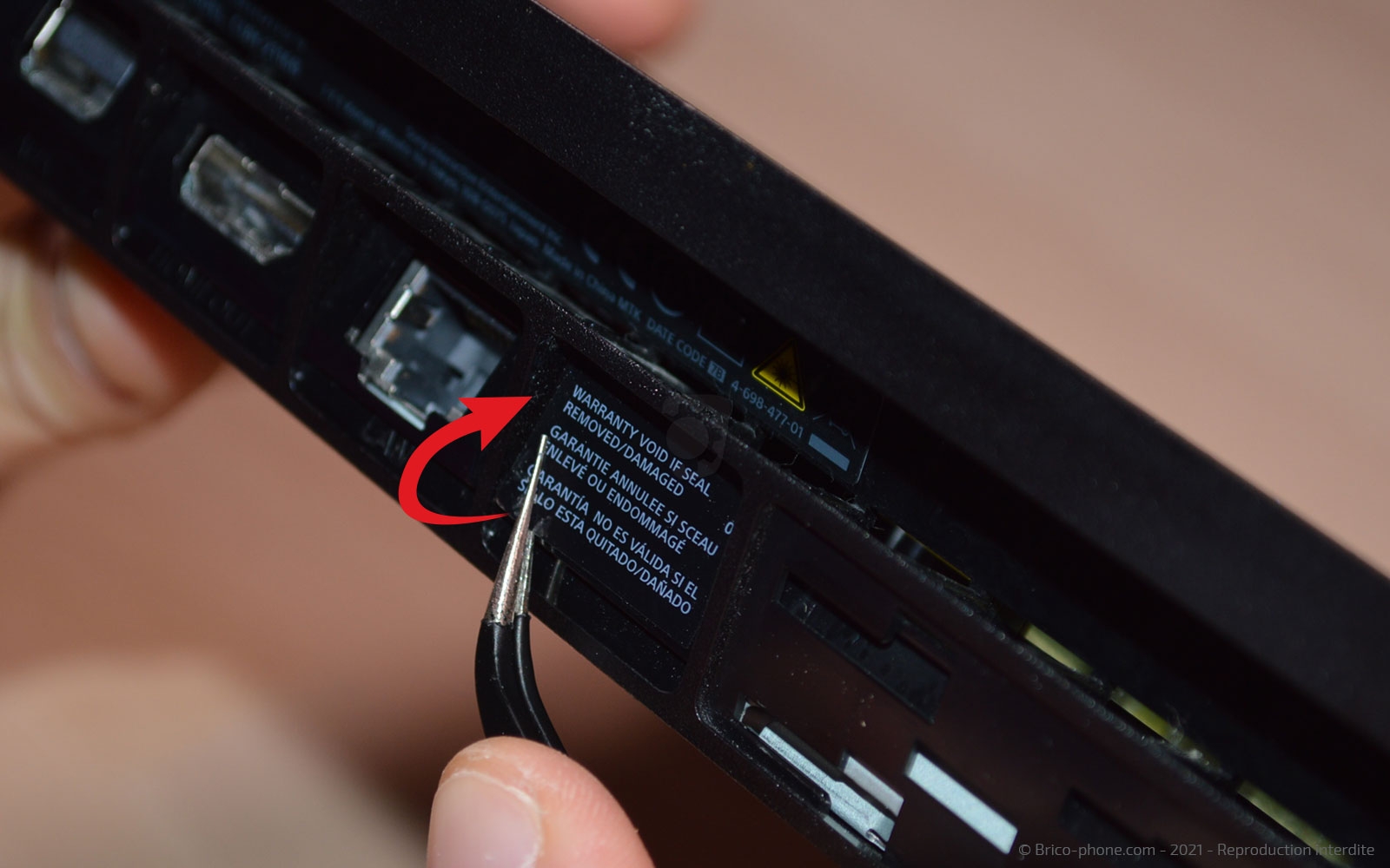 Changement du bloc d'alimentation sur Playstation 4 SLIM photo 1