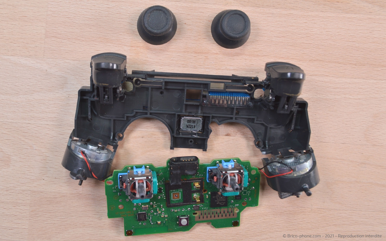 Démontage complet de la manette sur Playstation 4 SLIM photo 2