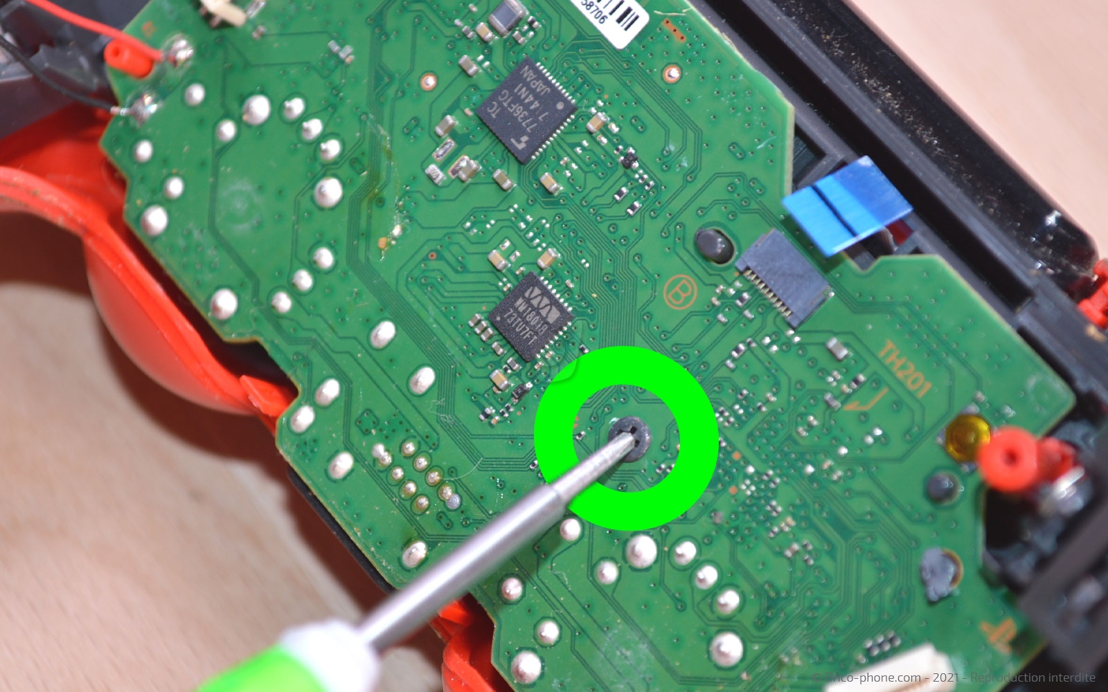 Changement des Joysticks de la manette sur Playstation 4 SLIM photo 2