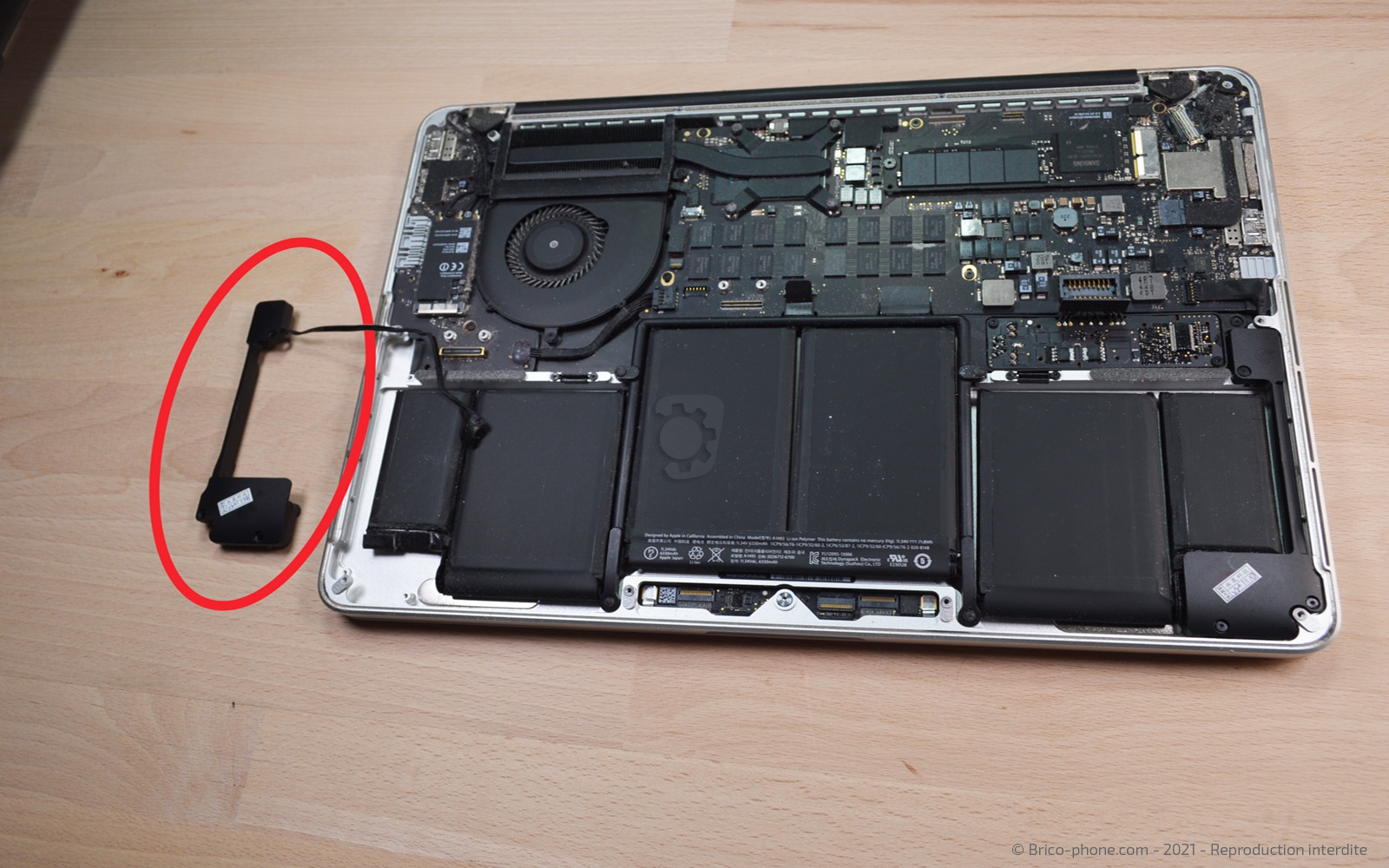 Changer les haut-parleurs sur Macbook Pro 13 pouces A1502 EMC 2875 - 2014 photo 1