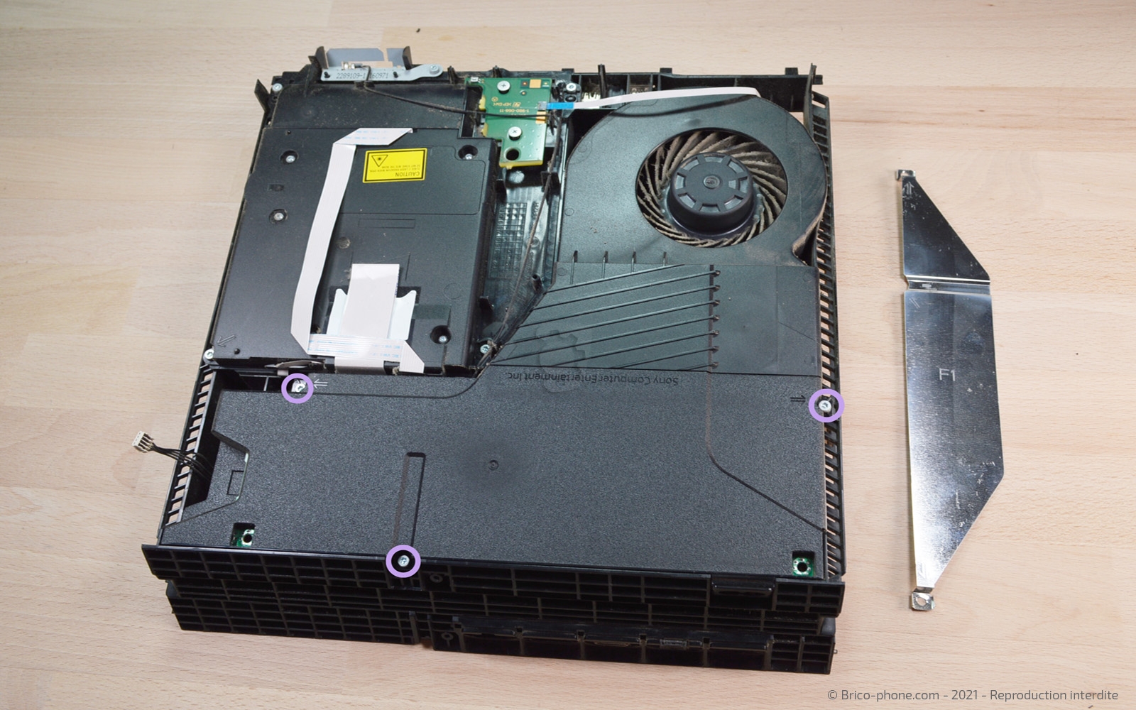 Démontage complet de la Console sur Playstation 4 photo 1