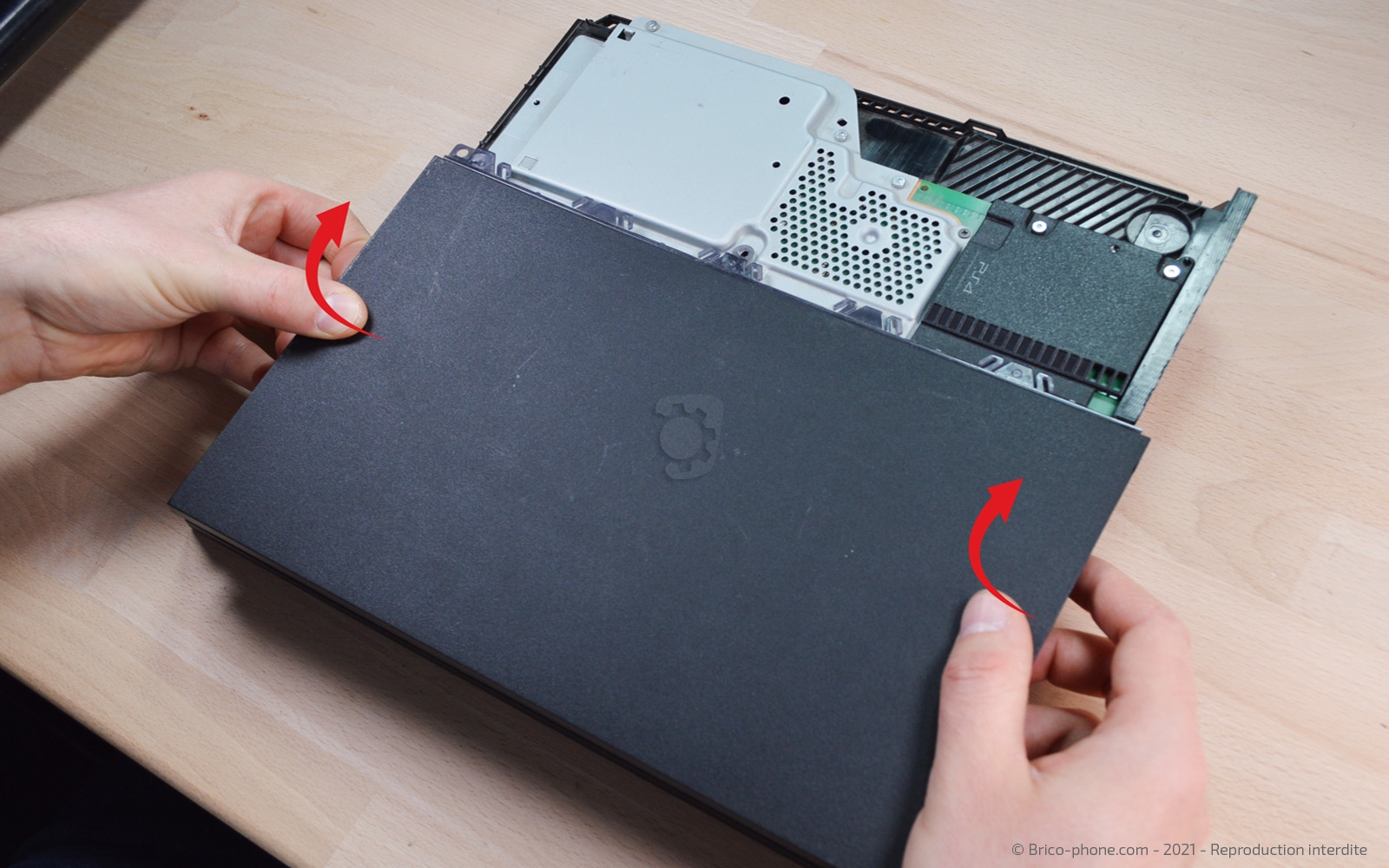 Démontage complet de la Console sur Playstation 4 photo 3