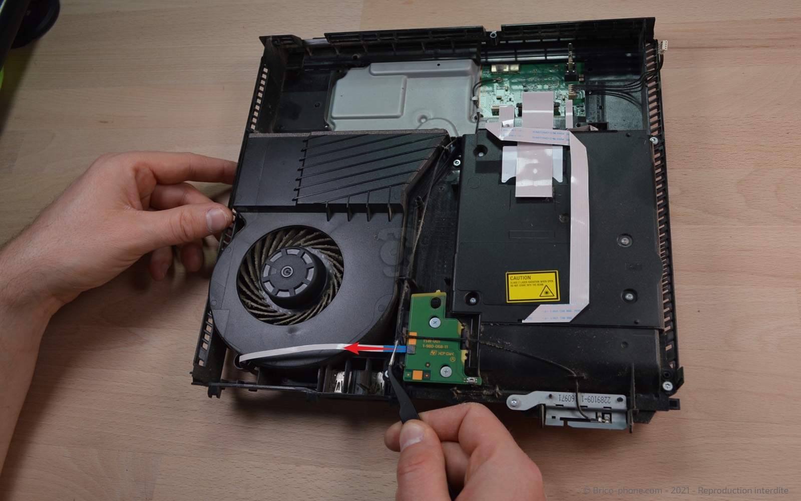 Démontage complet de la Console sur Playstation 4 photo 1