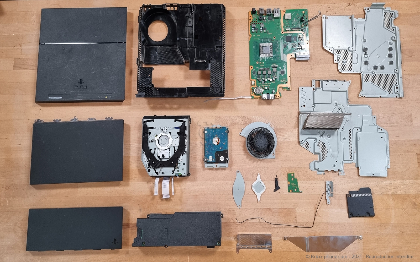 Démontage complet de la Console sur Playstation 4 photo 1