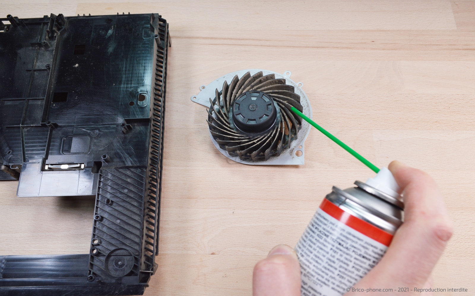 Changement du ventilateur sur Playstation 4 photo 1