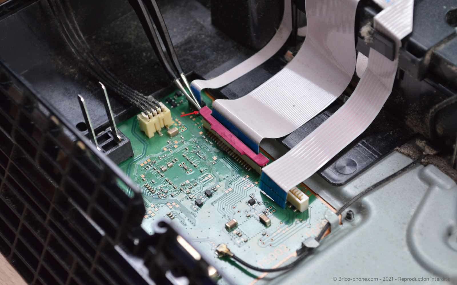 Changement du ventilateur sur Playstation 4 photo 2