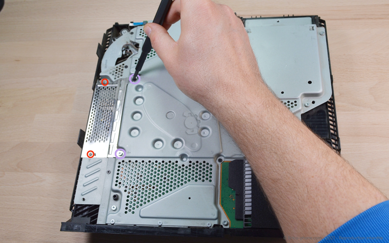 Changement du ventilateur sur Playstation 4 photo 3