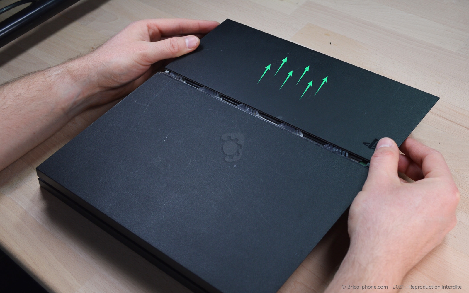 Changement du bloc d'alimentation sur Playstation 4 photo 2