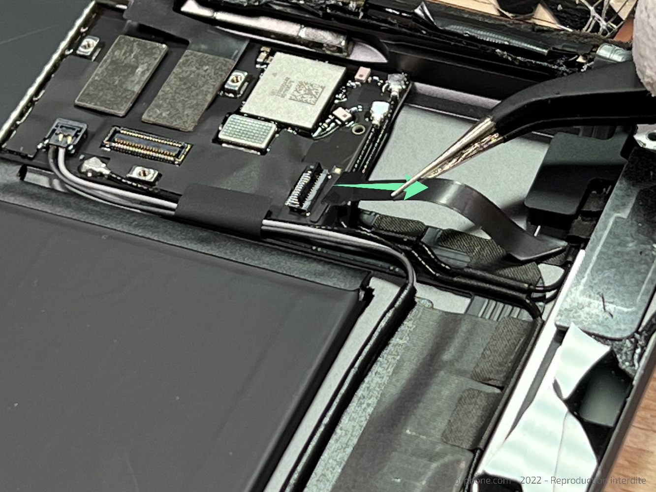 Changement de la vitre tactile sur iPad 9 2021 photo 4