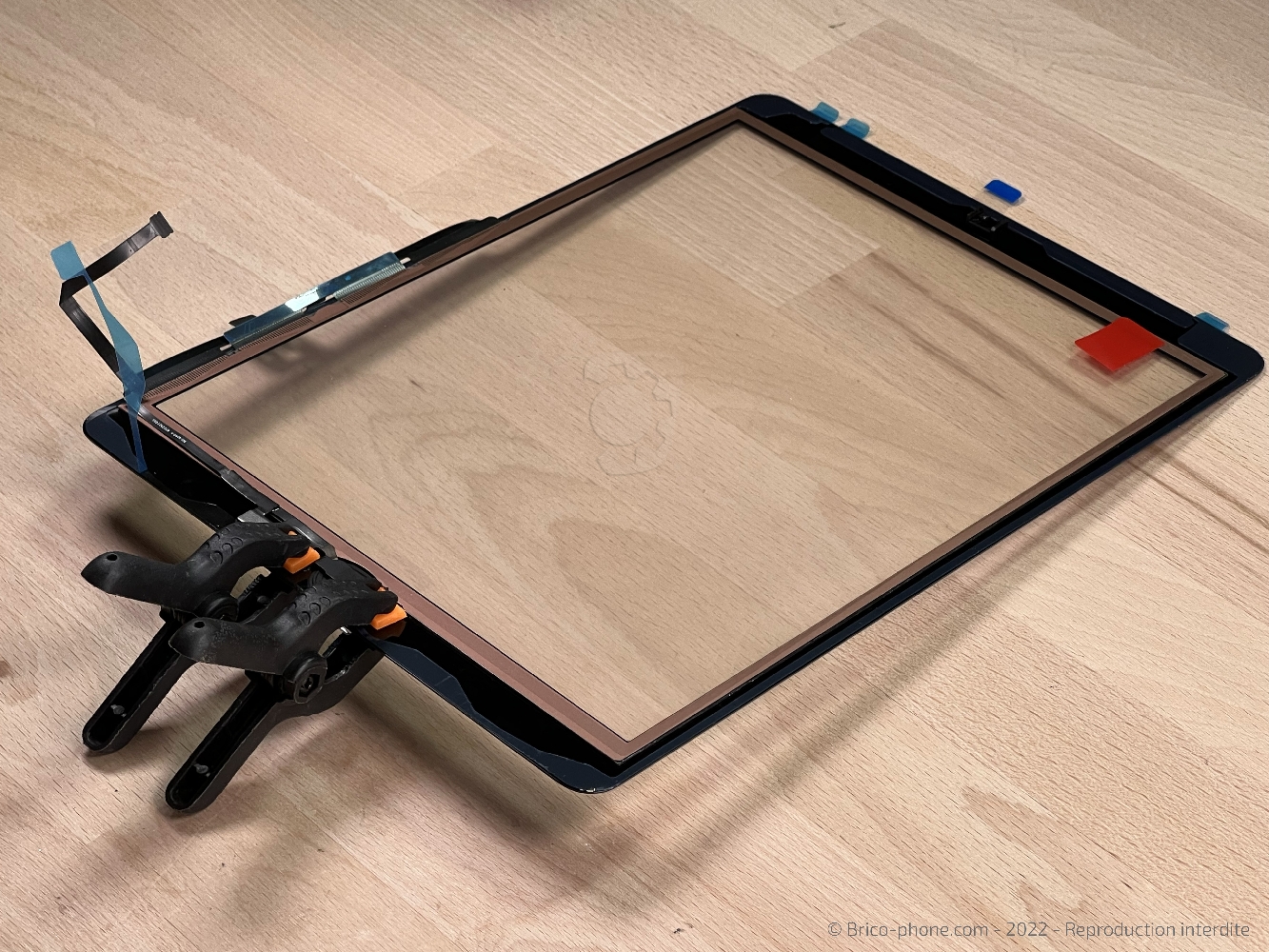 Changement de la vitre tactile sur iPad 9 2021 photo 4