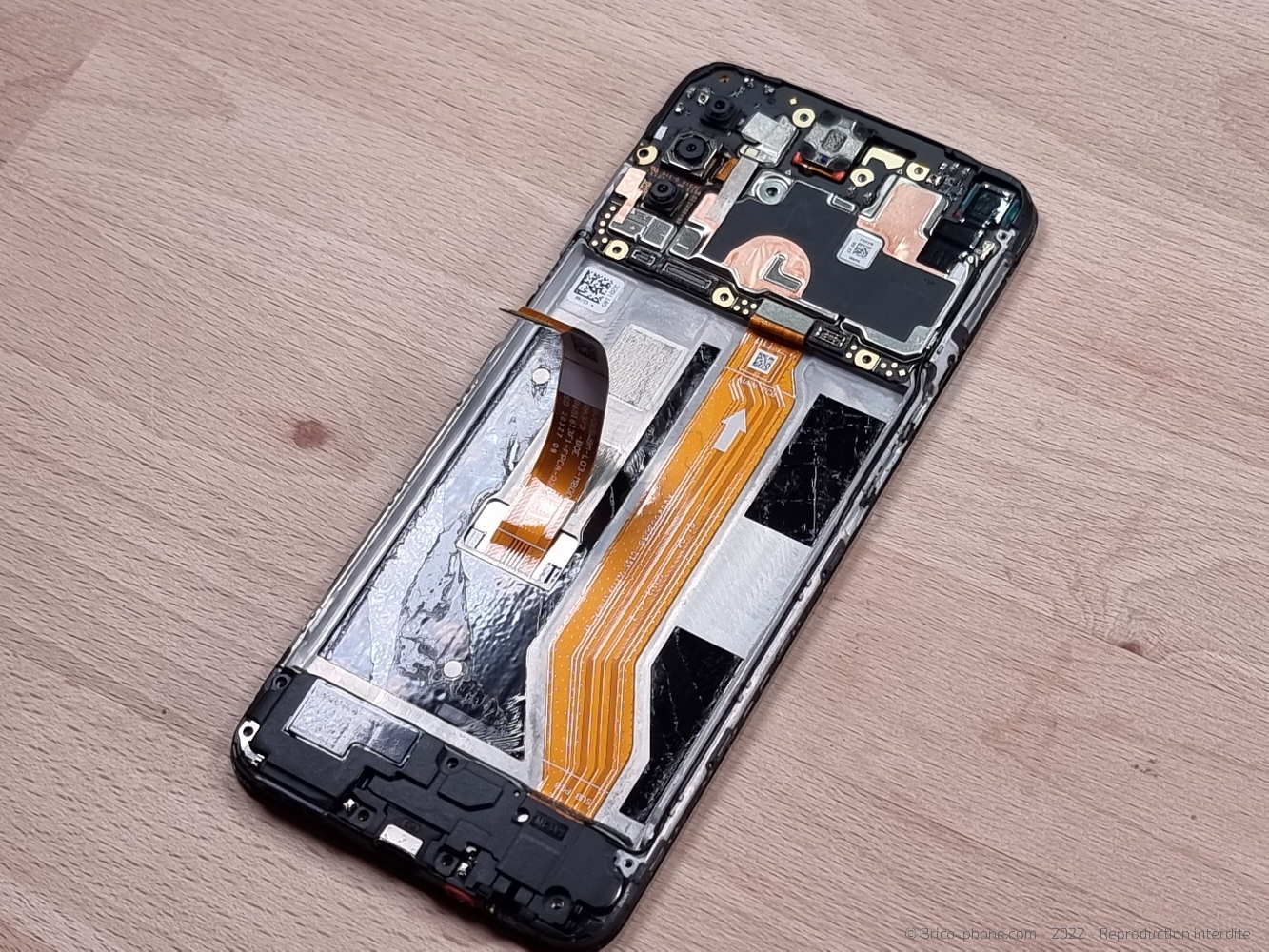 Changement de l'écran (vitre + LCD) sur A53S photo 2