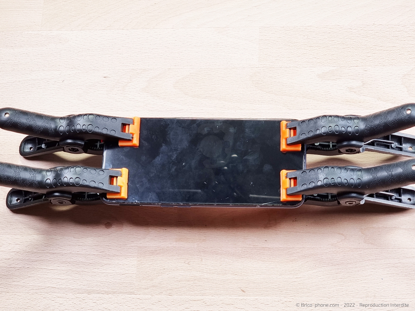 Changement de la vitre arrière sur A53S photo 4