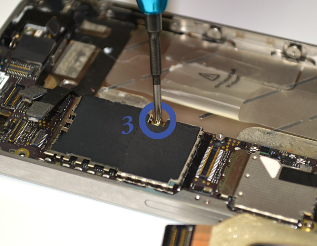 Changement du connecteur de charge sur iPhone 4S photo 1