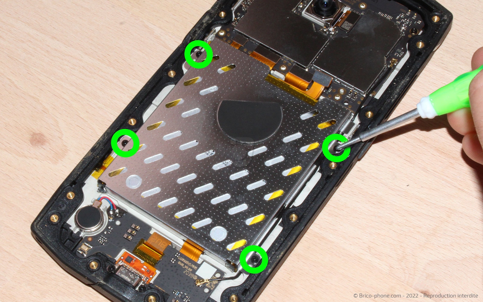 Comment changer la batterie sur Core-X4 photo 1