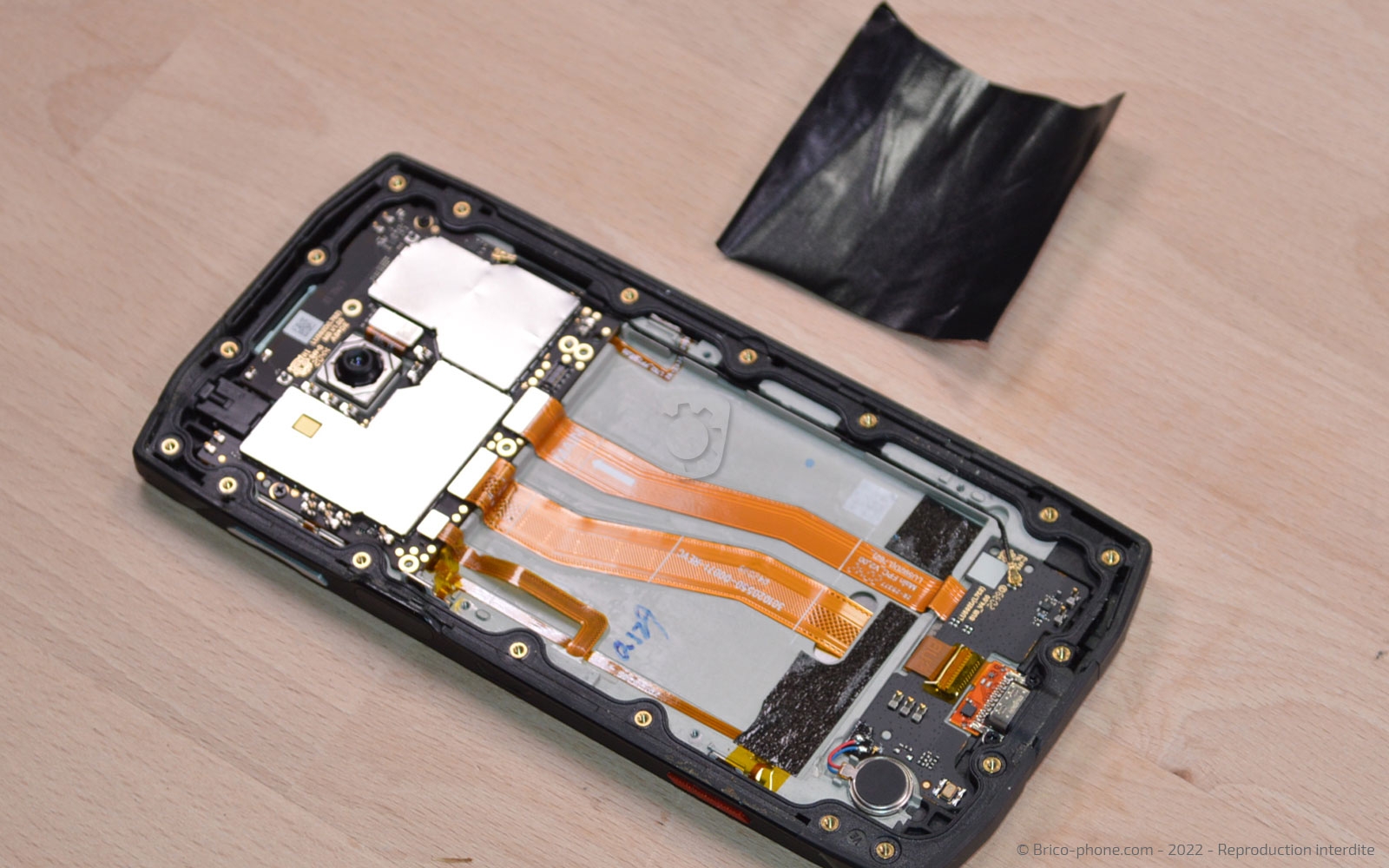 Comment remplacer le connecteur de charge sur Core-X4 photo 3