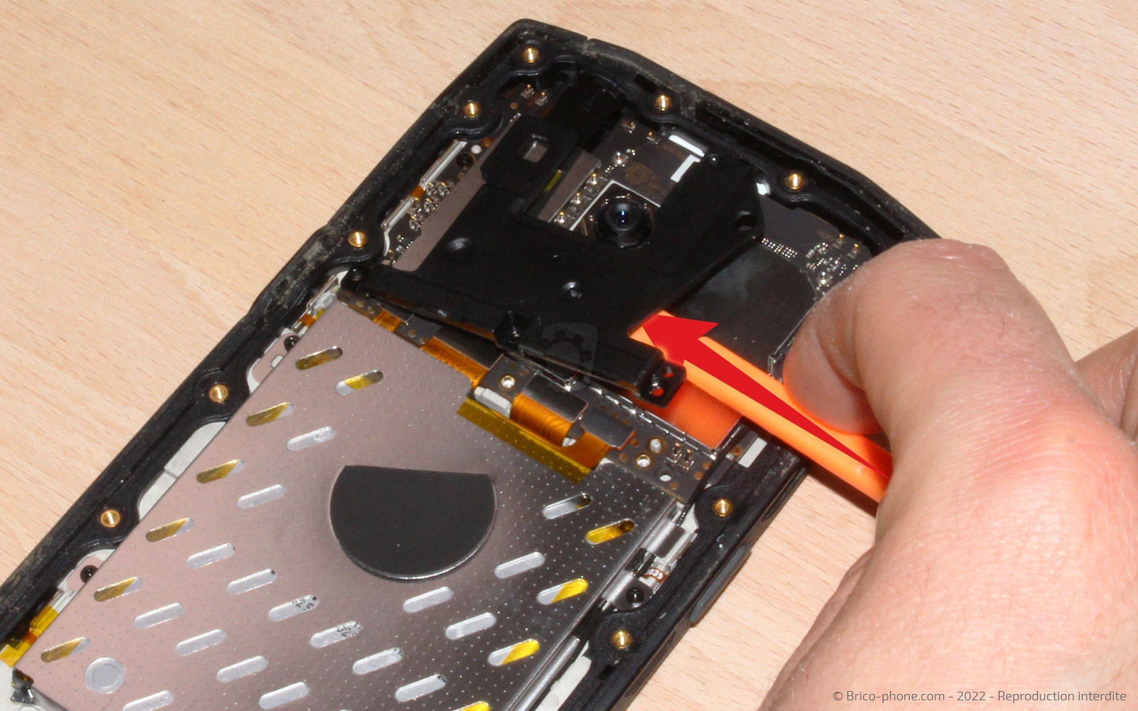 Comment remplacer le connecteur de charge sur Core-X4 photo 2