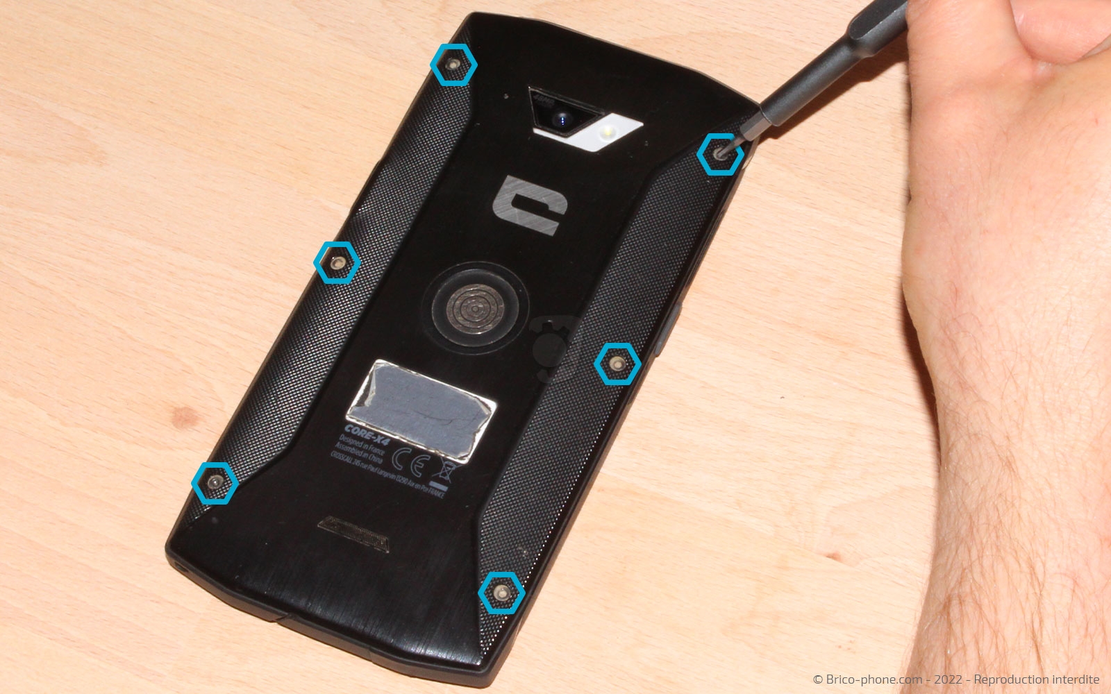 Comment remplacer le connecteur de charge sur Core-X4 photo 1