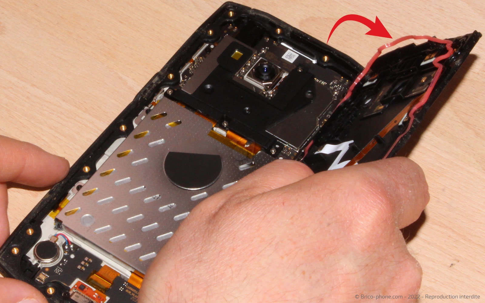 Comment remplacer le connecteur de charge sur Core-X4 photo 2