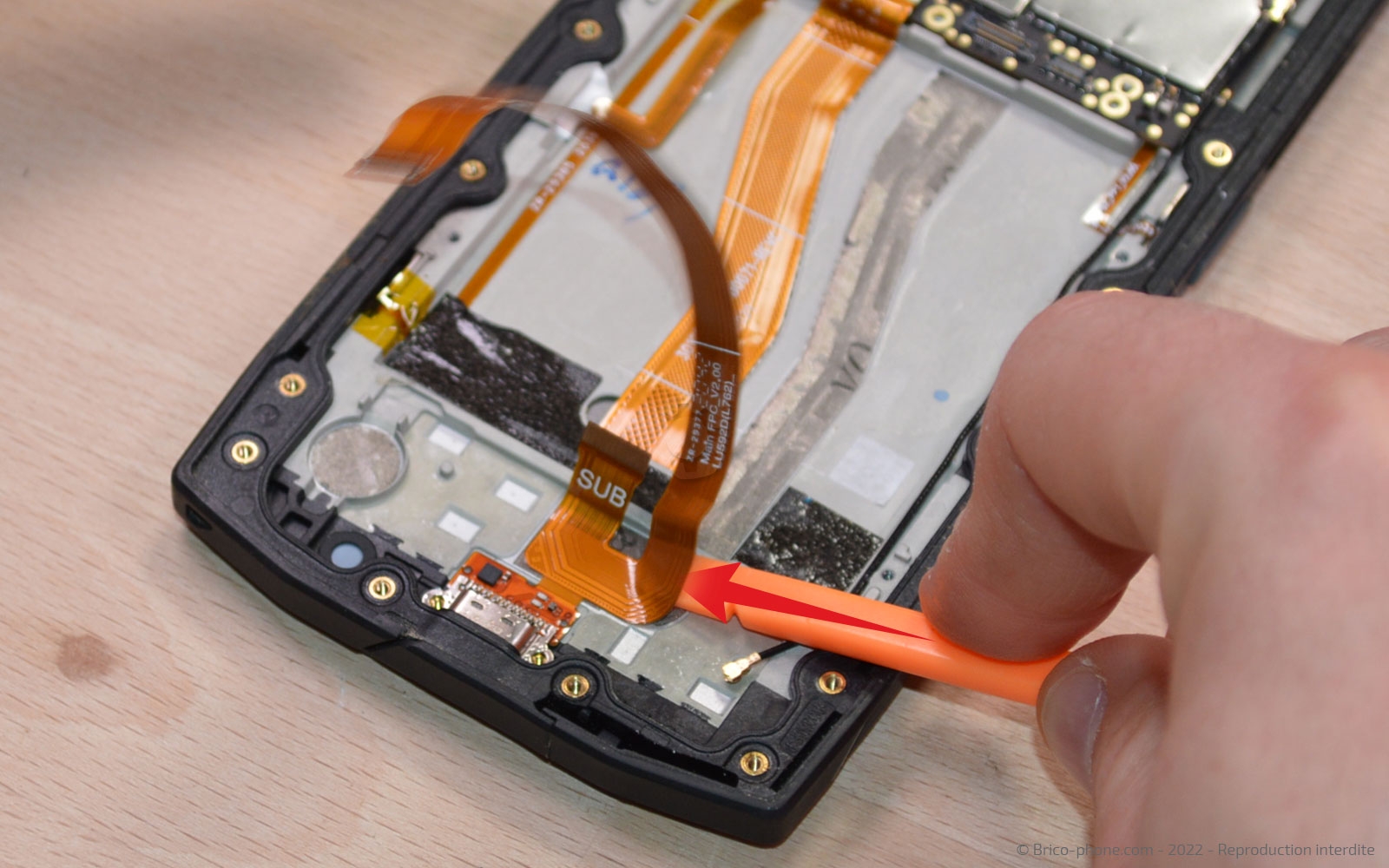 Comment remplacer le connecteur de charge sur Core-X4 photo 2