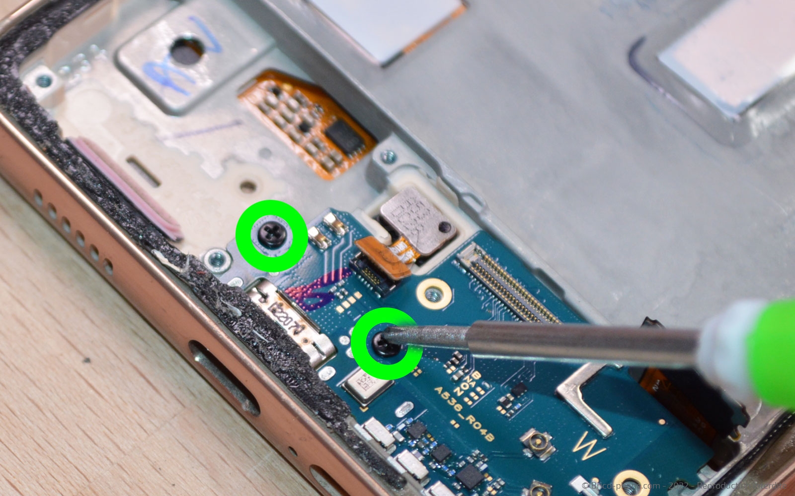 Comment changer le bloc écran sur Galaxy A53 5G photo 1