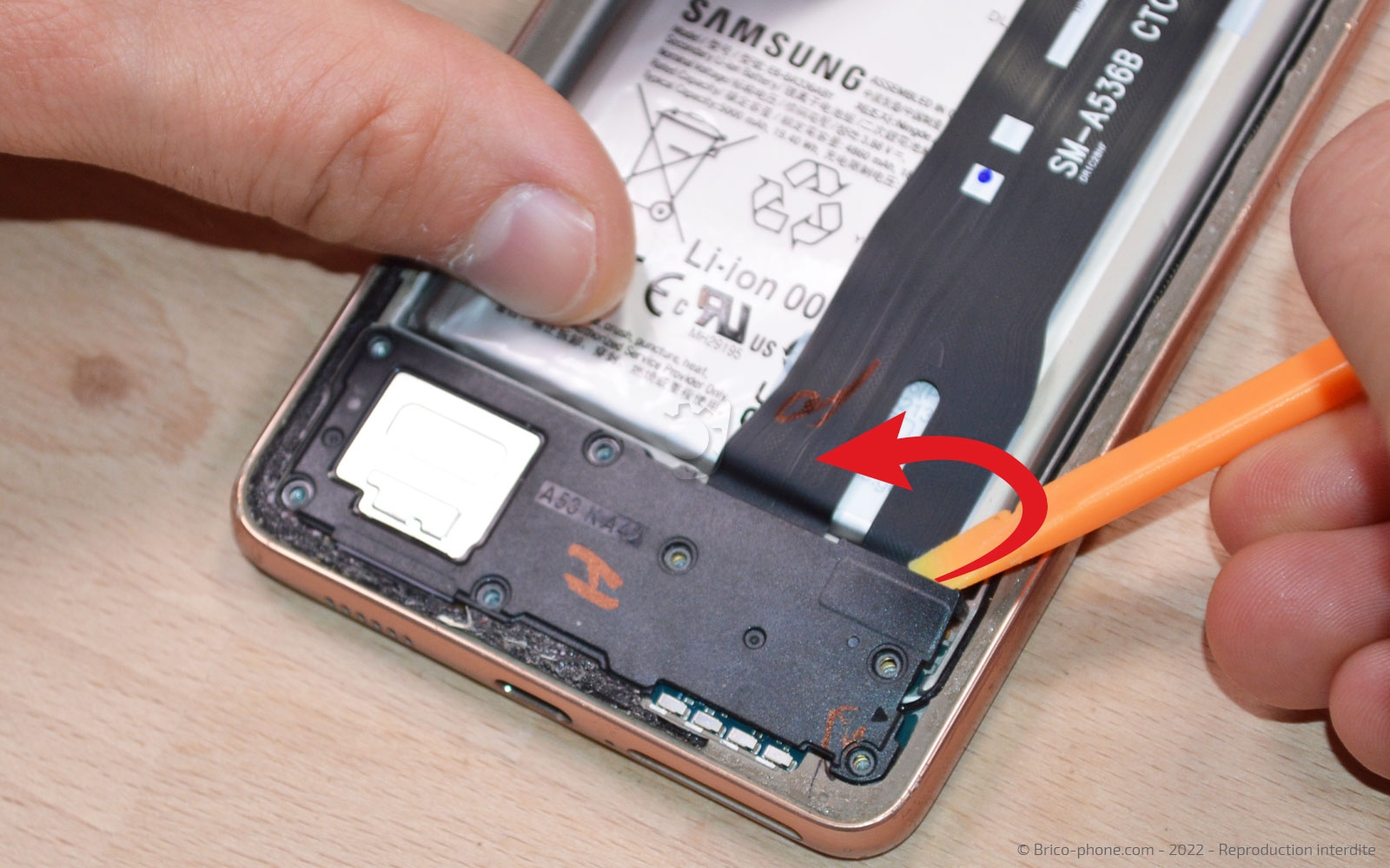 Comment changer le connecteur de charge sur Galaxy A53 5G photo 2