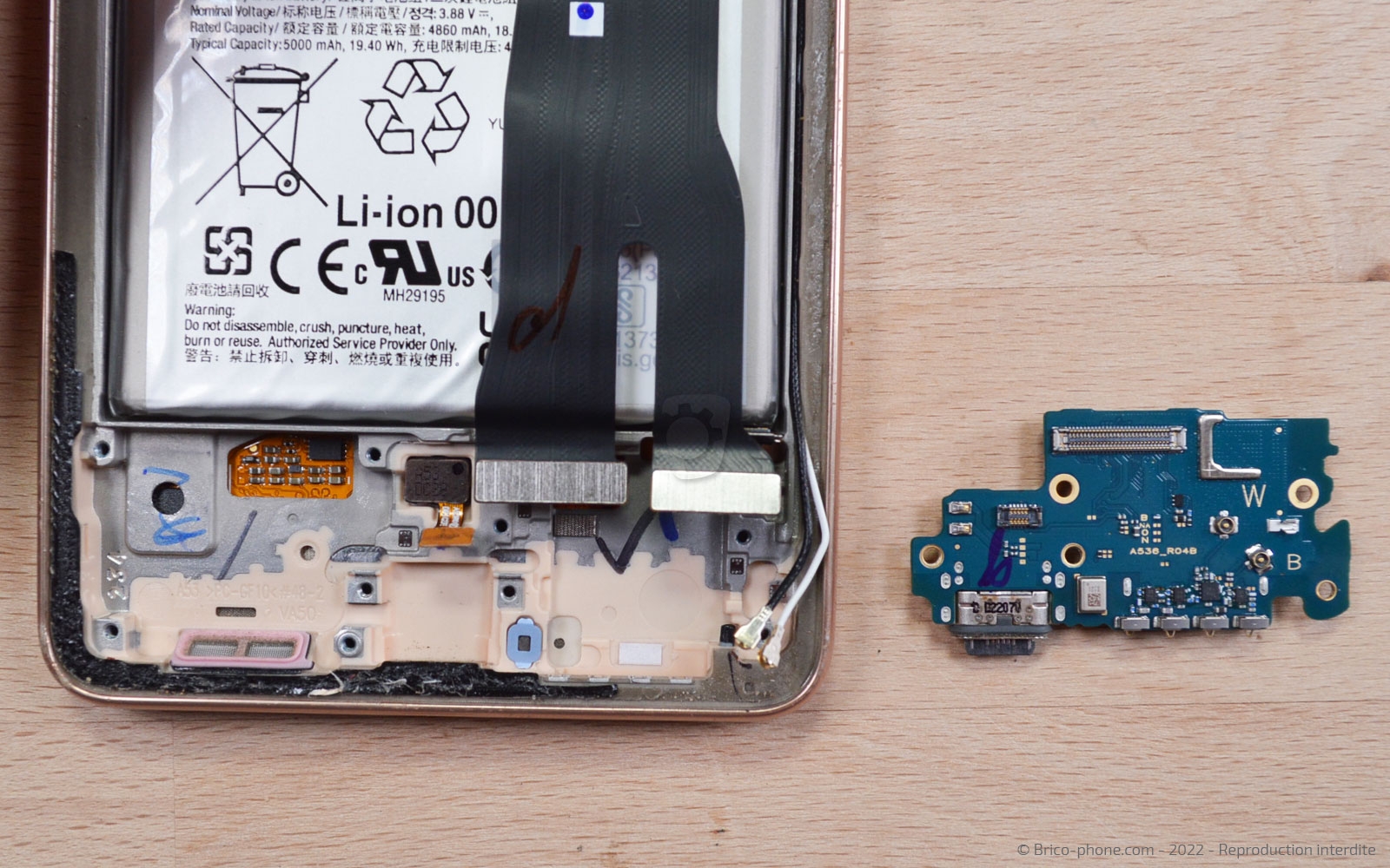 Comment changer le connecteur de charge sur Galaxy A53 5G photo 3