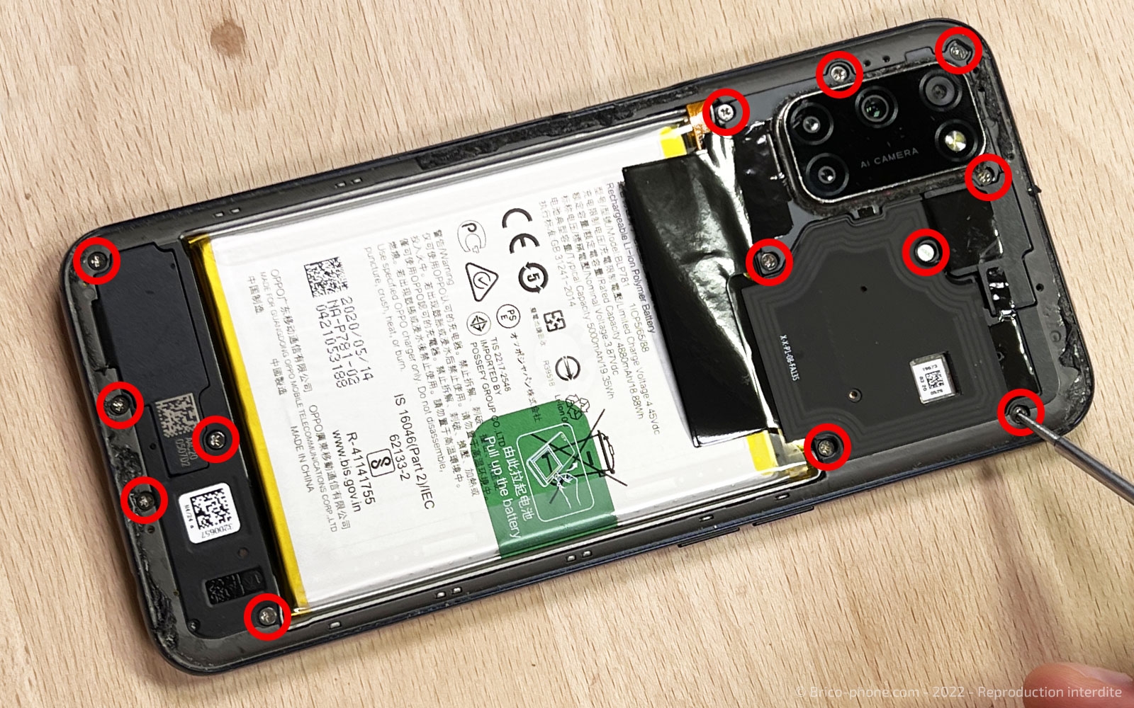 Comment changer la batterie du Oppo A72 ? sur A72 photo 1