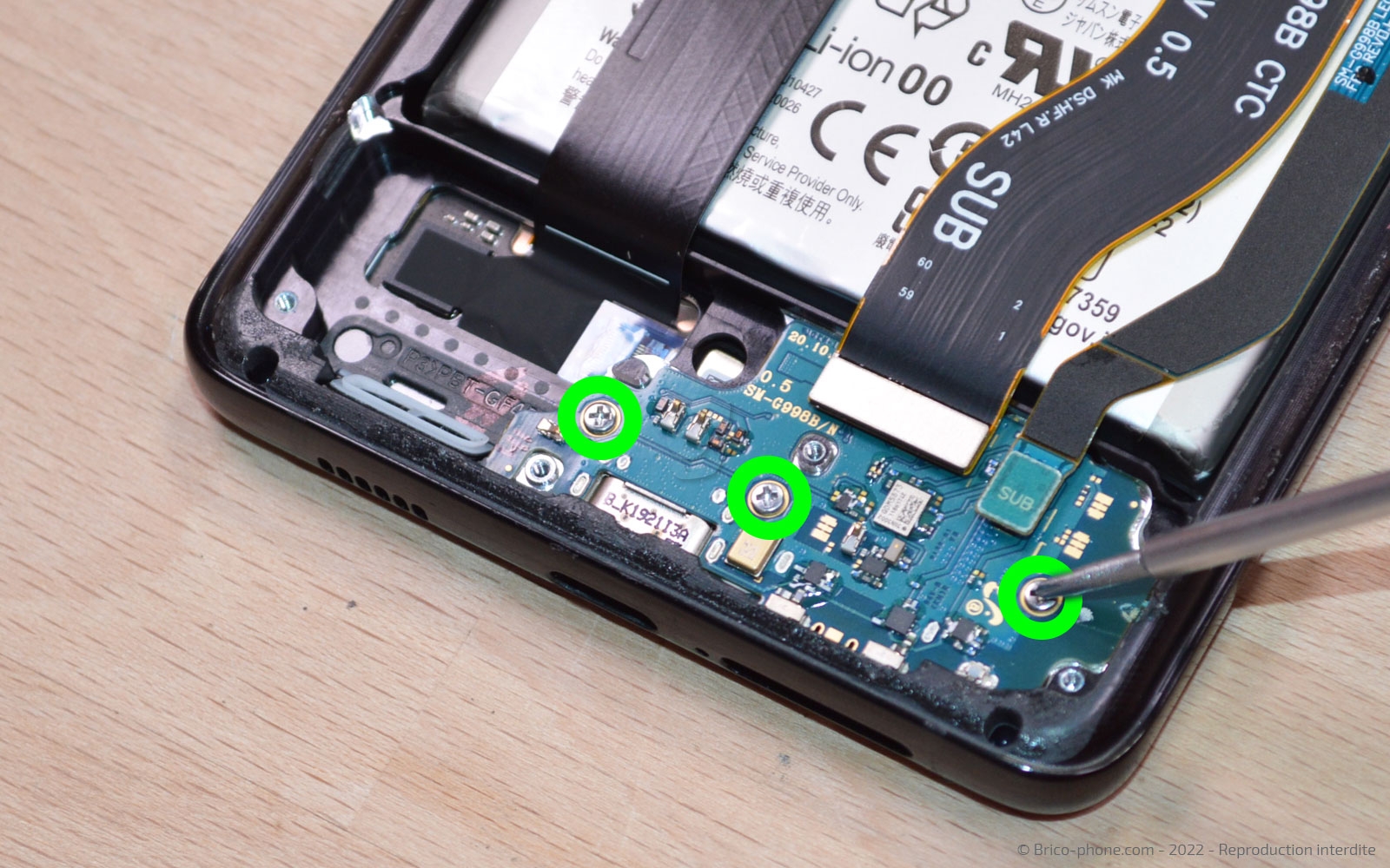 Comment remplacer le connecteur de charge sur Galaxy S21 Ultra photo 2