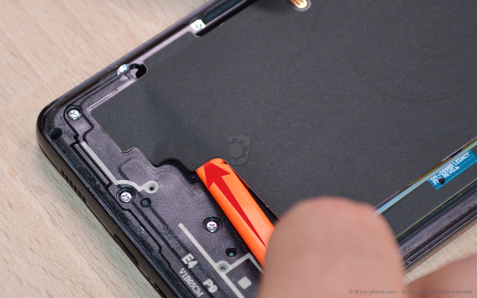 Comment remplacer le connecteur de charge sur Galaxy S21 Ultra photo 2