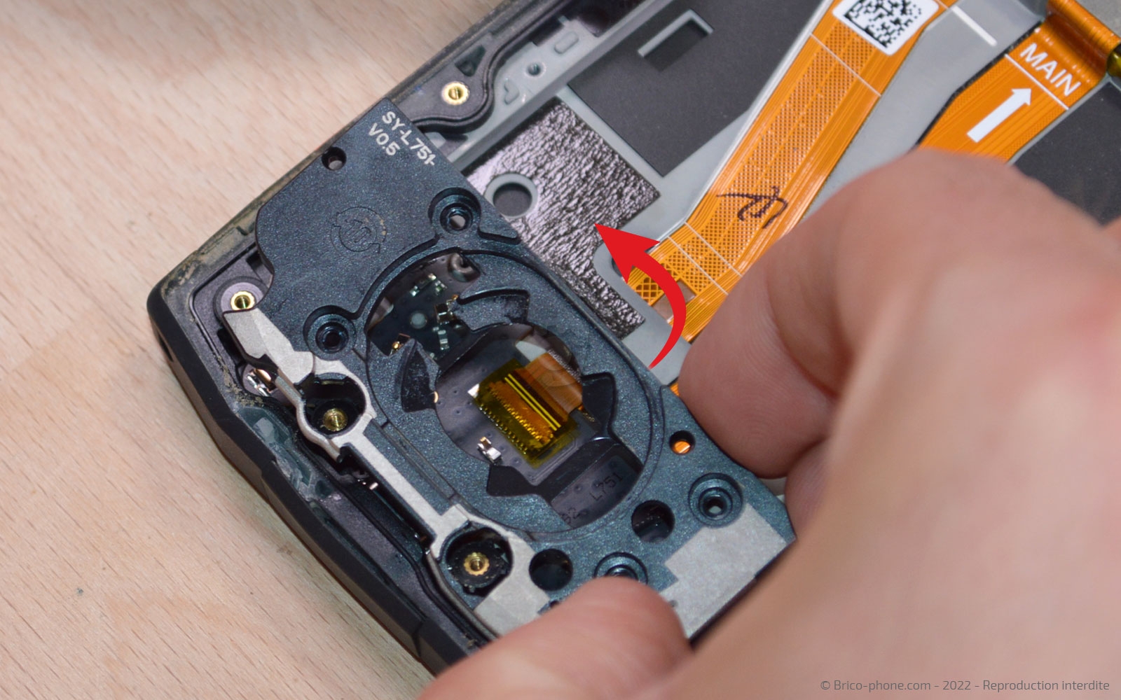 Comment changer le connecteur de charge sur Core-M5 photo 2