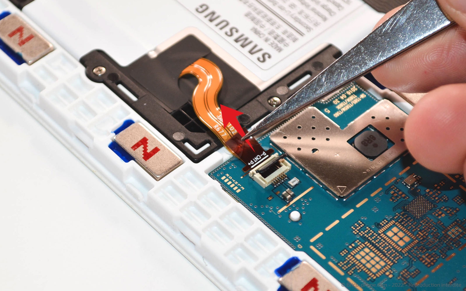 Comment changer la batterie sur Galaxy Tab A 10-1 2016 (SM-T580) photo 3