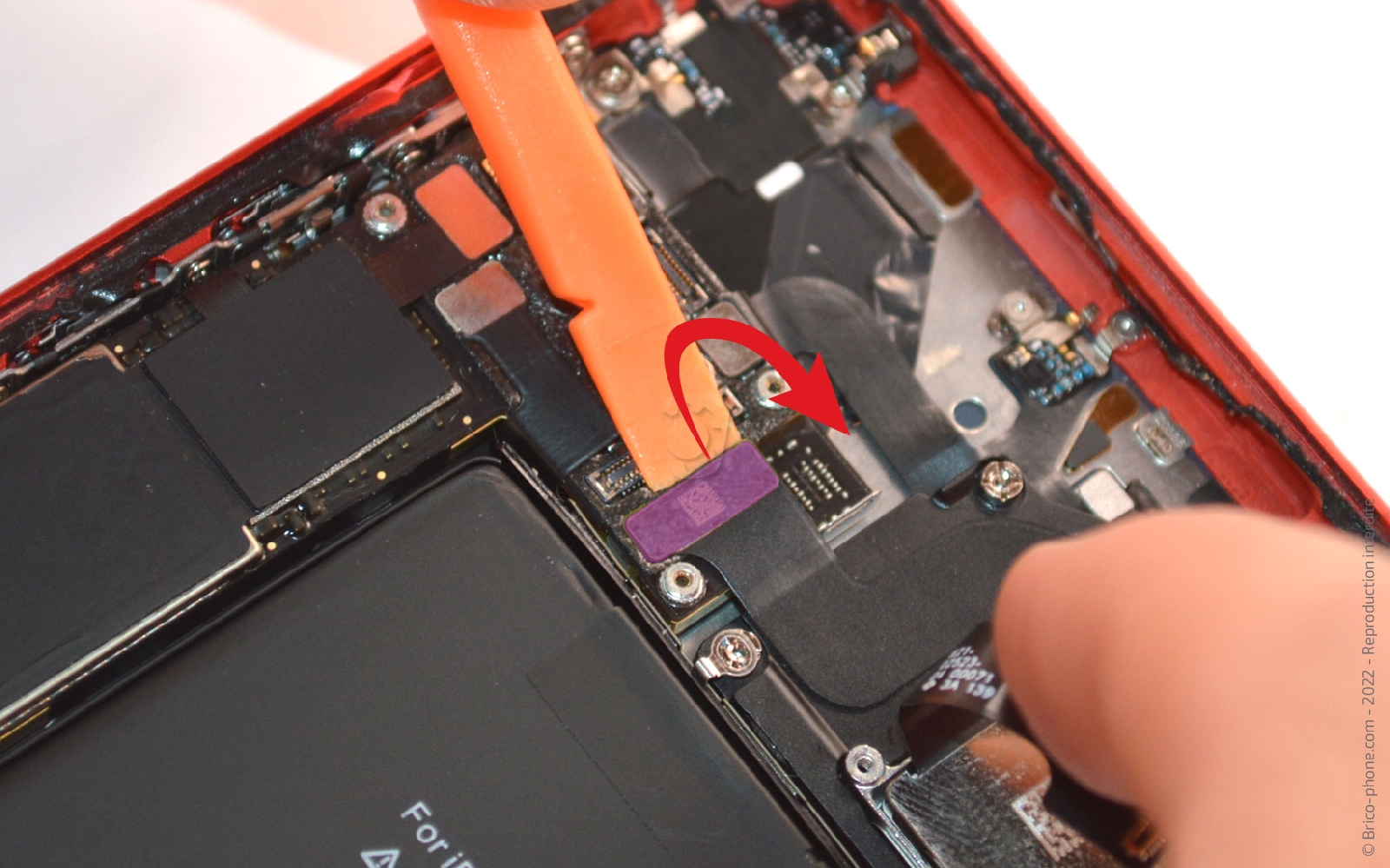 Comment remplacer la coque arrière sur iPhone 12 photo 2