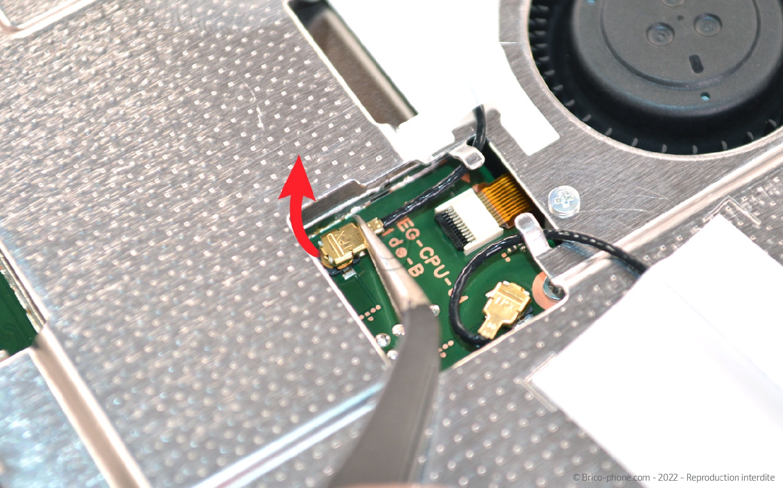 Comment changer la batterie sur Switch Oled photo 1