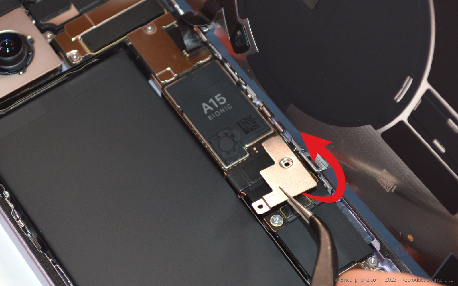 Comment changer la batterie sur iPhone 14 photo 2