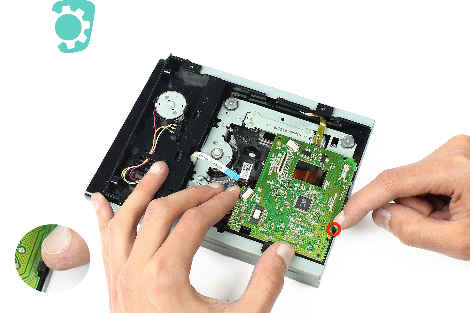 Bloc optique sur Xbox 360 Slim photo 2