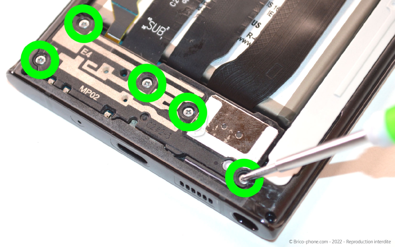 Comment changer le connecteur de charge sur Galaxy Note 20 Ultra 5G photo 1