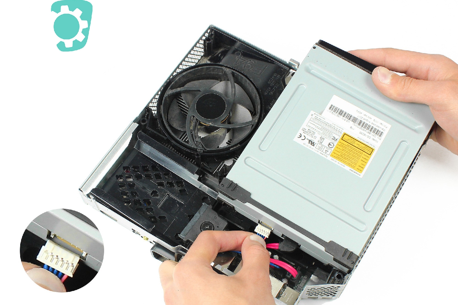 ventilateur sur Xbox 360 Slim photo 3