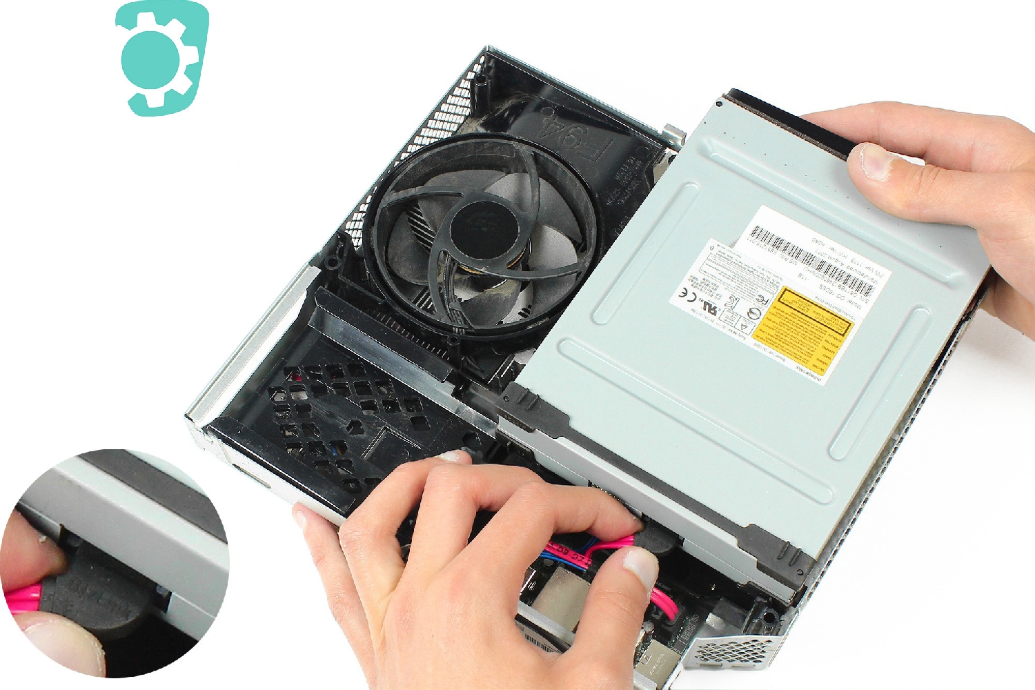 ventilateur sur Xbox 360 Slim photo 1