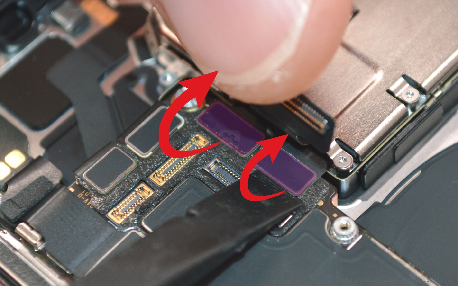  Comment changer le connecteur de charge sur iPhone 14 Pro photo 2