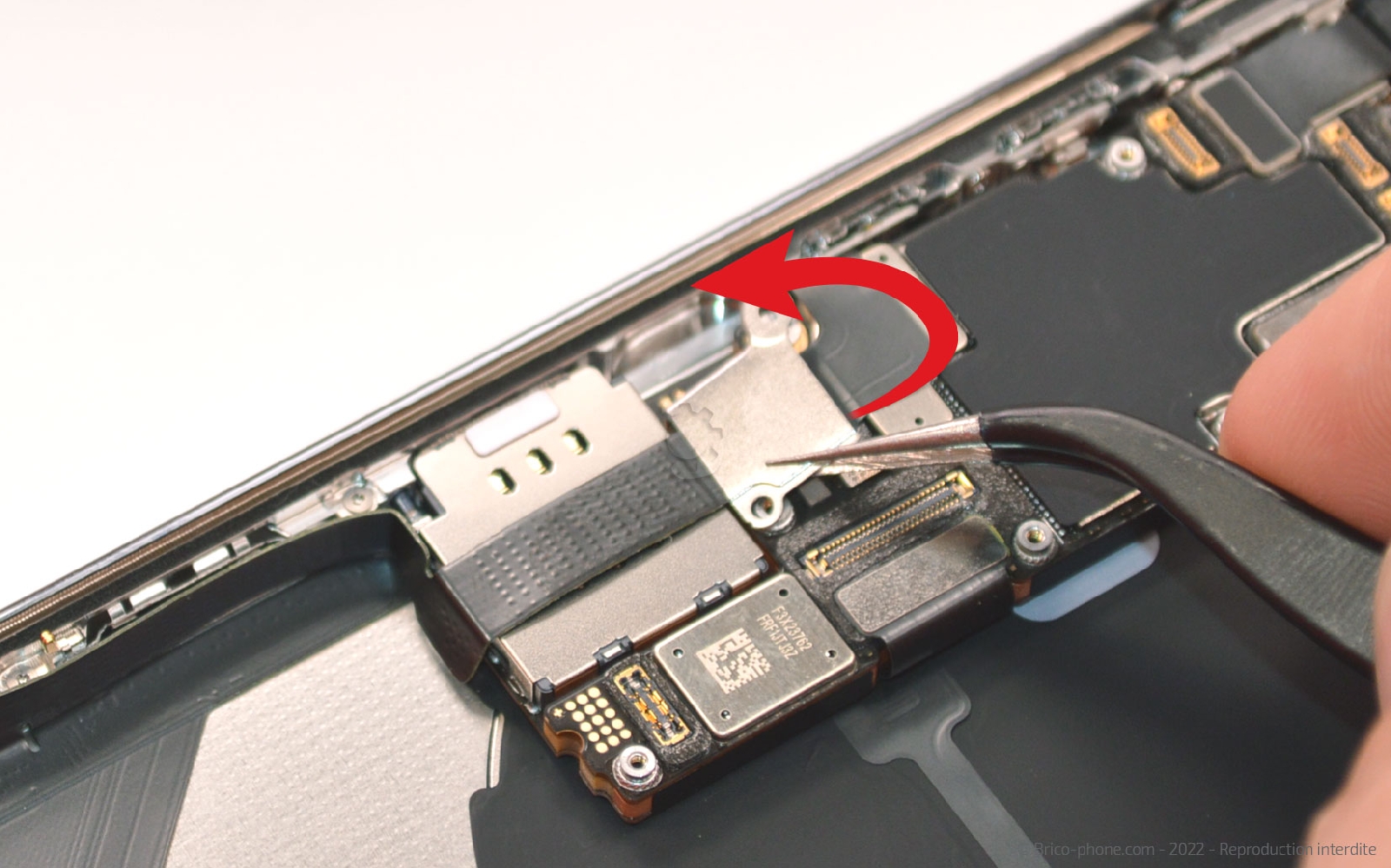  Comment changer le connecteur de charge sur iPhone 14 Pro photo 2