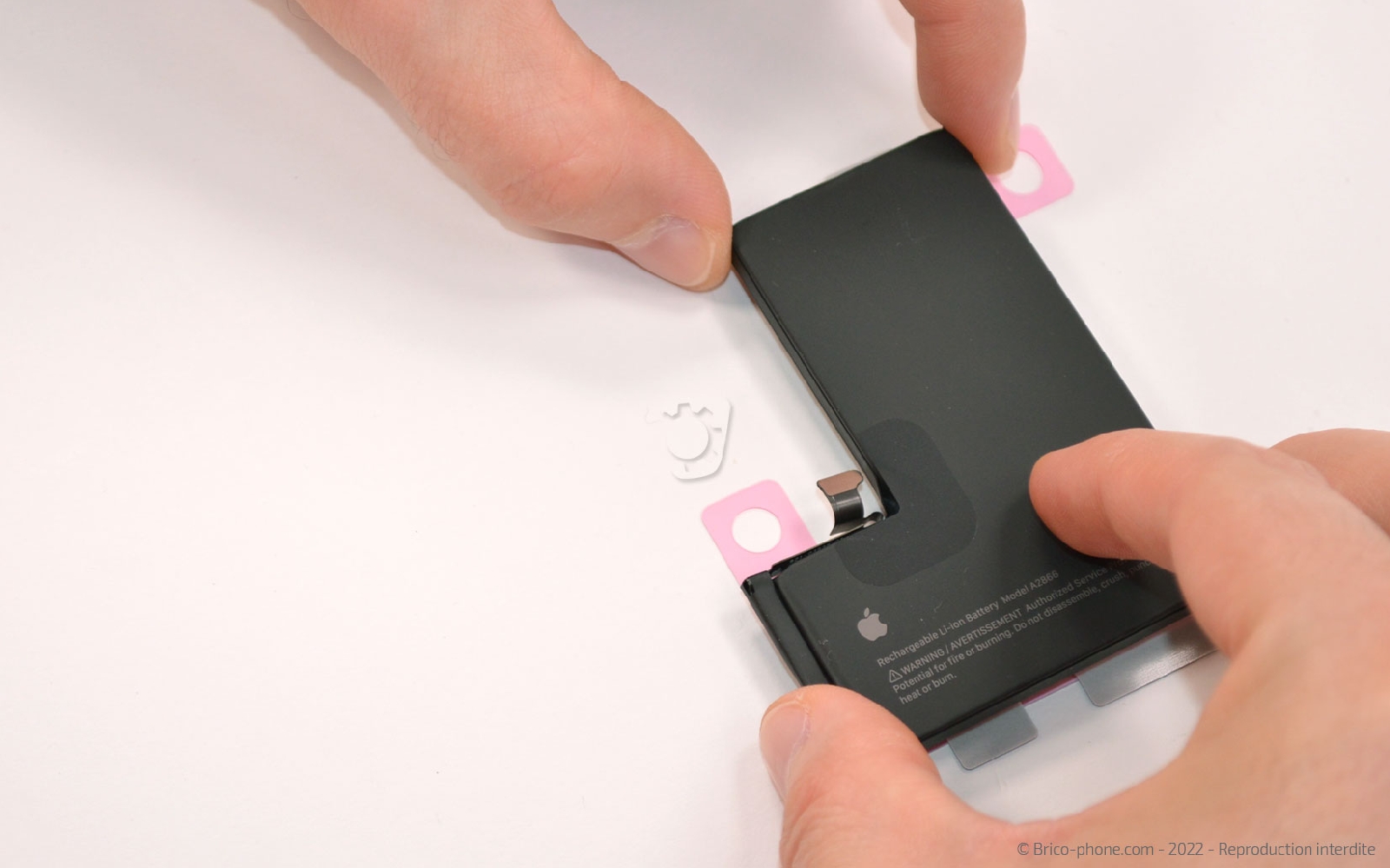 Comment changer la batterie sur iPhone 14 Pro photo 2