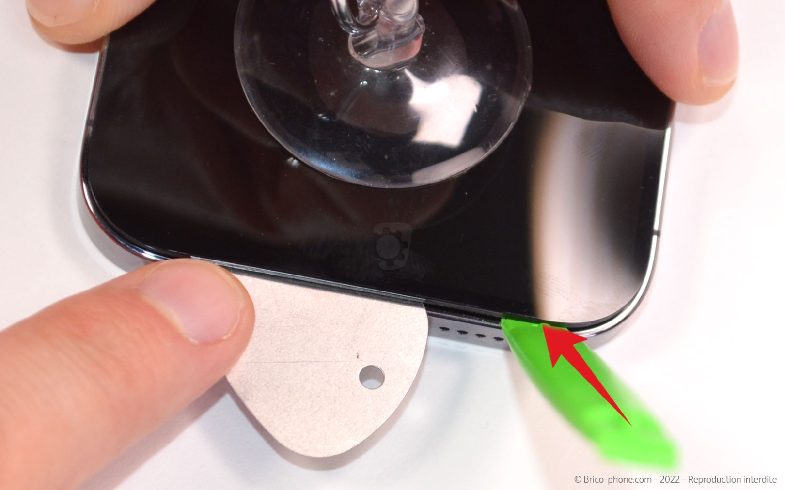 Comment changer l'écouteur de l'oreille sur iPhone 14 Pro photo 2