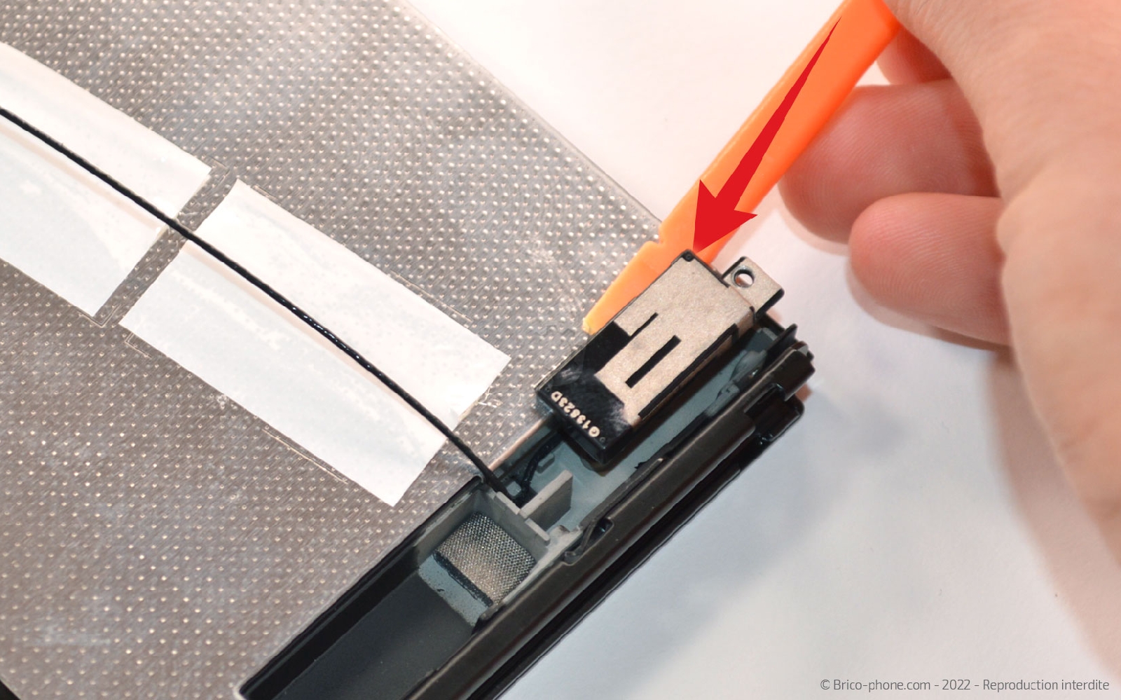 Comment remplacer une antenne réseau sur Switch Oled photo 2