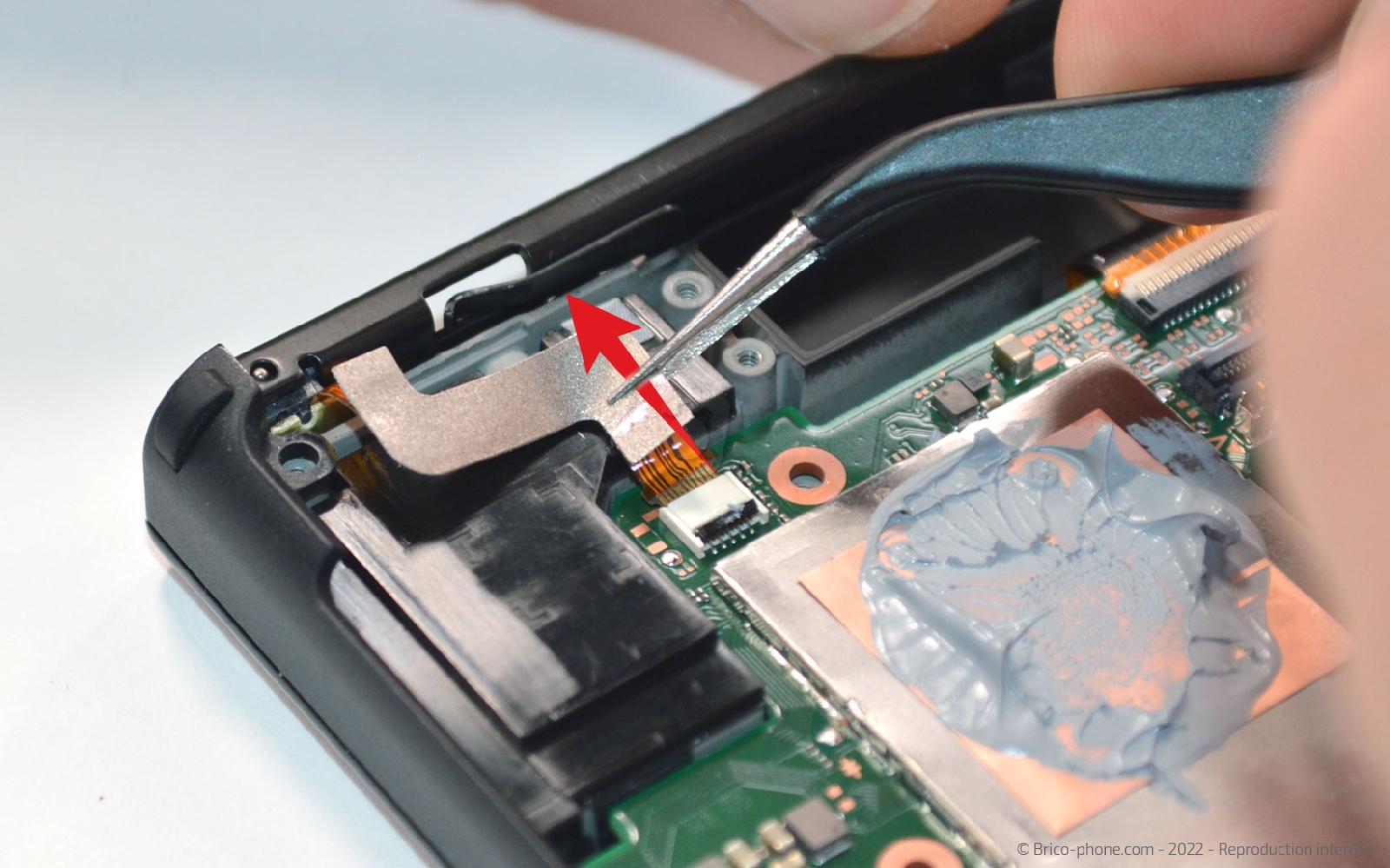 Comment changer le rail latéral sur Switch Oled photo 2