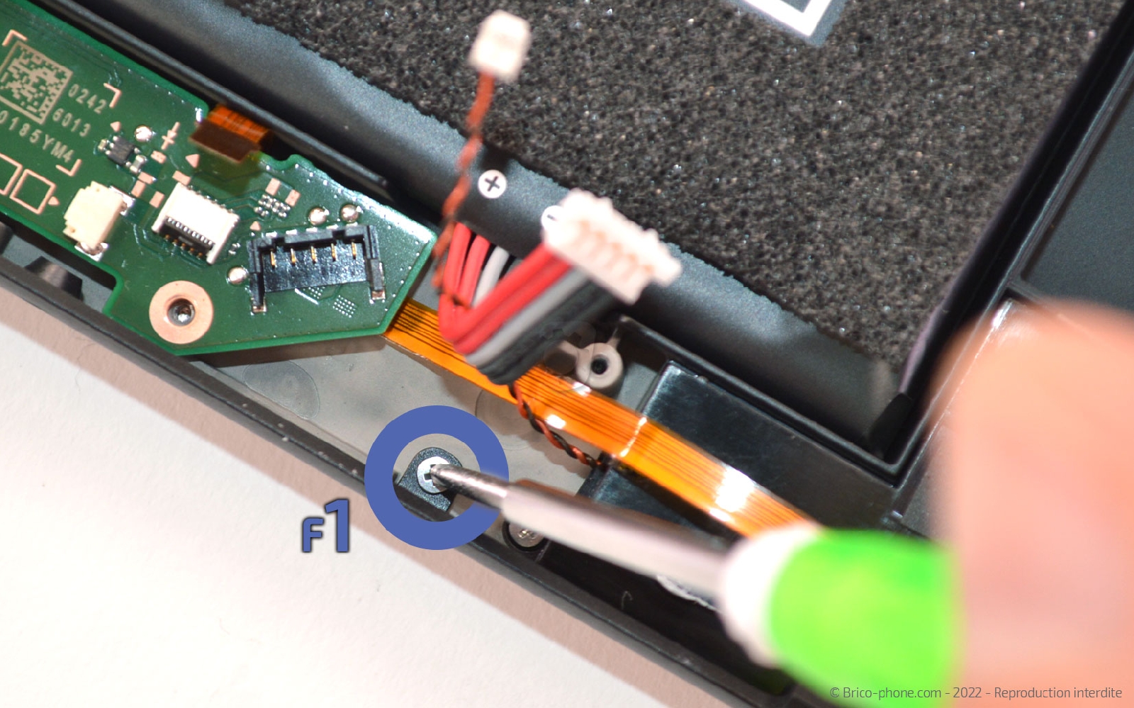 Comment changer le rail latéral sur Switch Oled photo 2