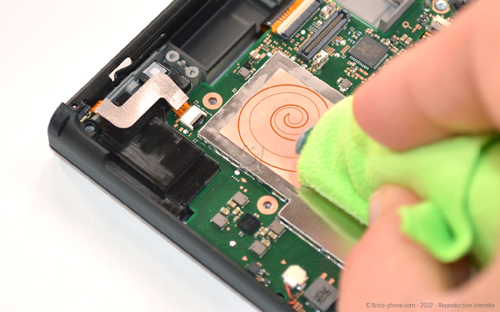 Comment remplacer les haut-parleurs sur Switch Oled photo 1